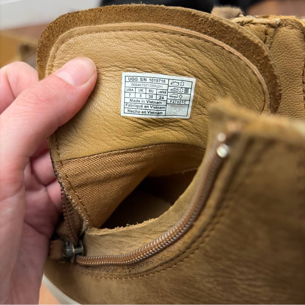 VGUC | UGG Women's Chestnut Leather High-Top Sneakers 1019716 - Picture 2 of 12